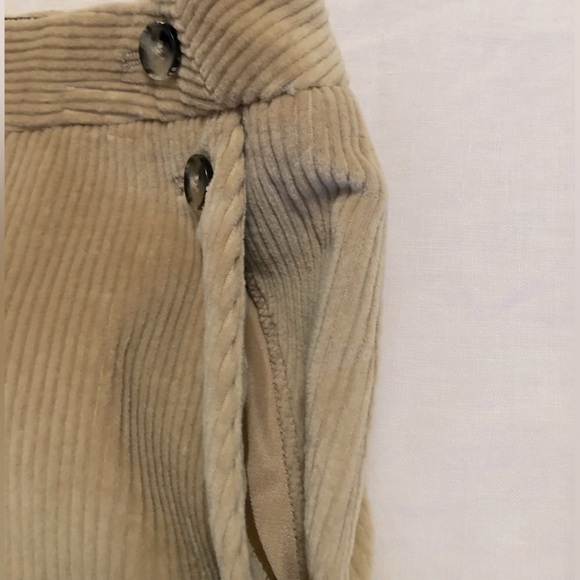 NWT Tommy Hilfiger corduroy cuffed shorts - Picture 4 of 6